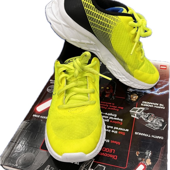 Skechers Kids' Lime Green Sneakers - Picture 3 of 11